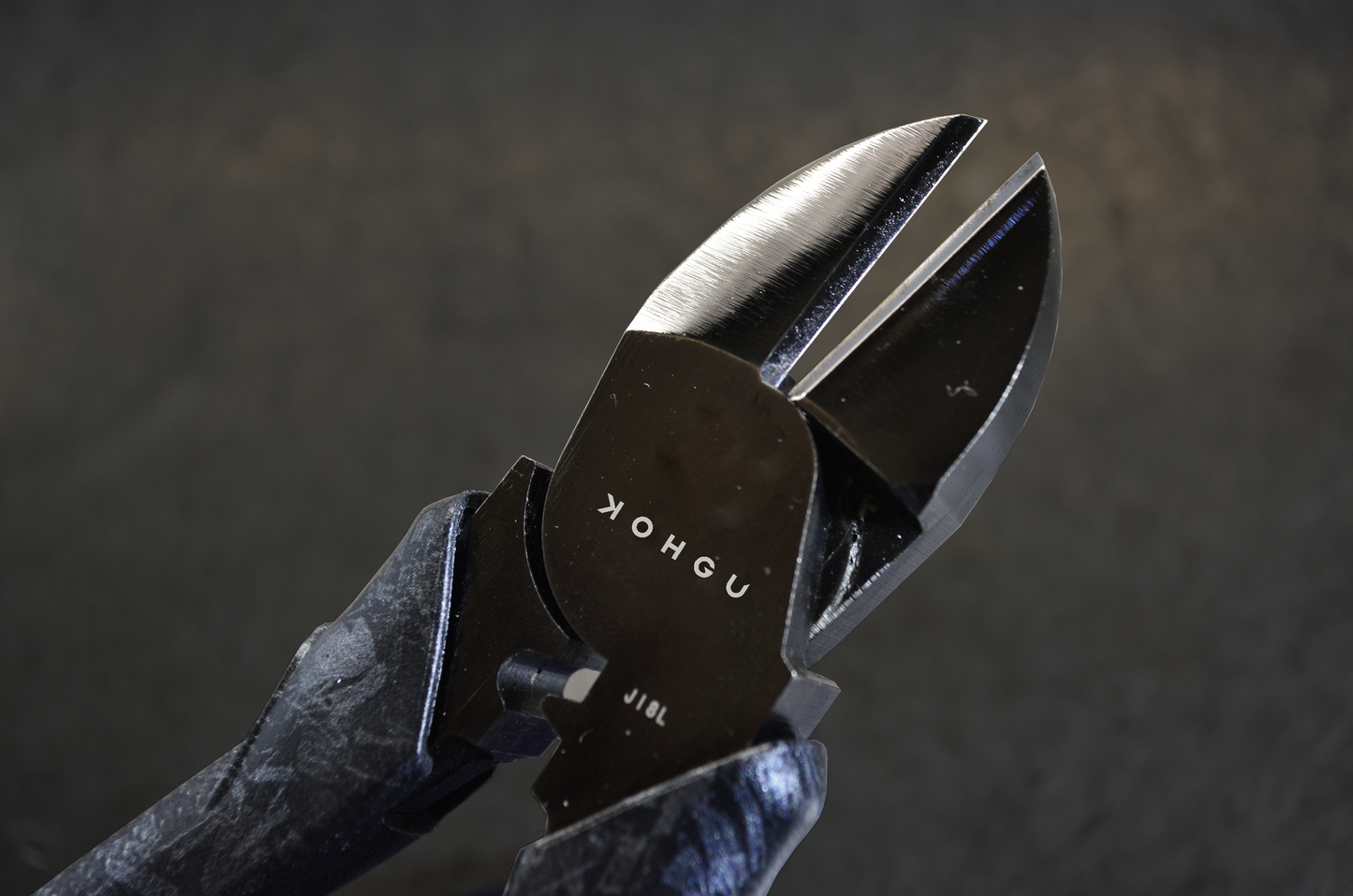 FORGED CARBON PATTERN 偏芯強力ニッパ 175mm